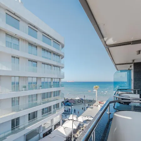 Apartment Sea Breeze